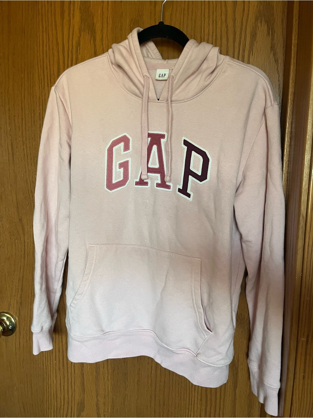 Women’s GAP sweatshirt